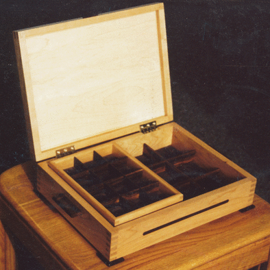 Photo of dividers within jewelry box