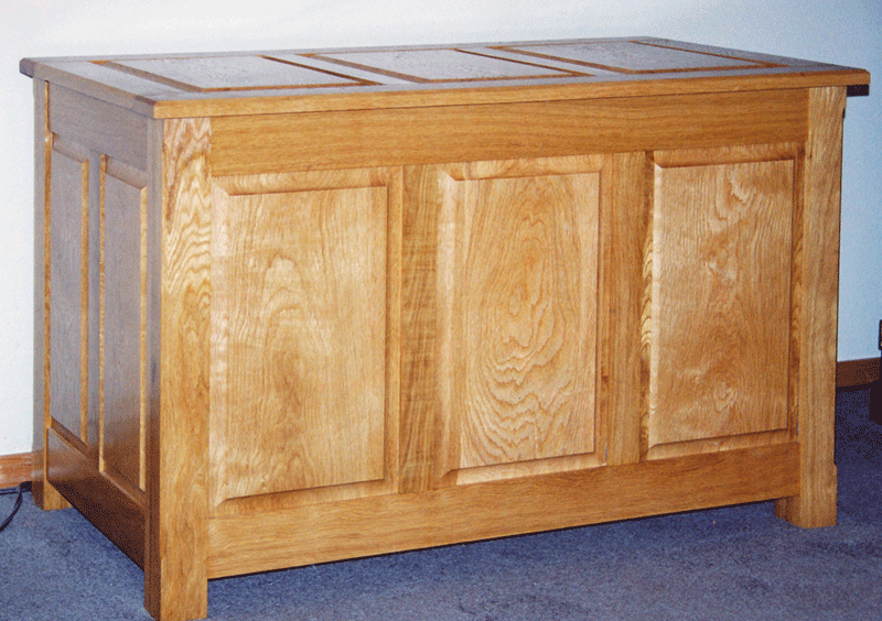 Photo of blanket chest in Oregon white oak